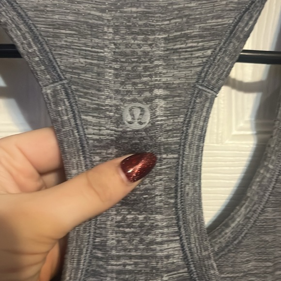EUC Lululemon Swiftly Tank Top Size 8 - Picture 3 of 4